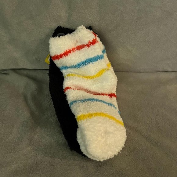 Friends Fluffy Socks (2 Piece) - Picture 2 of 3